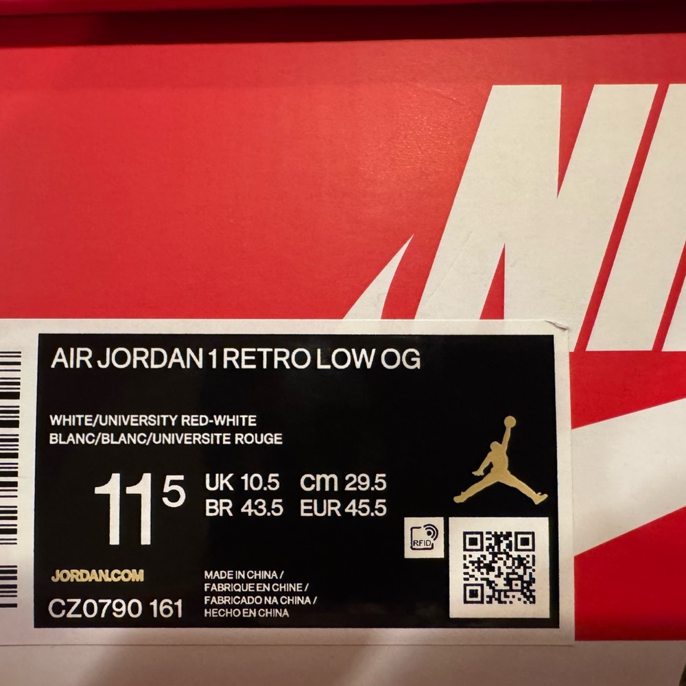 Jordan Air 1 Retro Low OG White and University Red - Picture 3 of 3